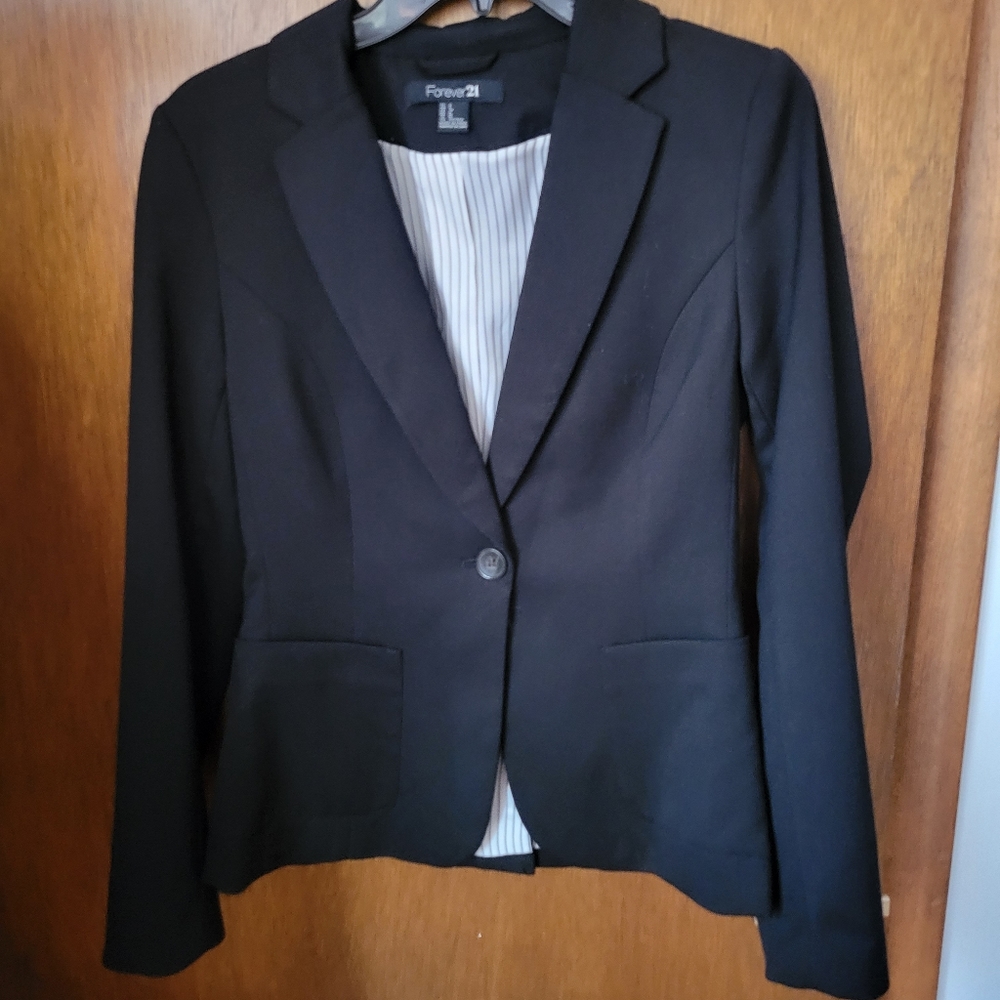 Black blazer one button